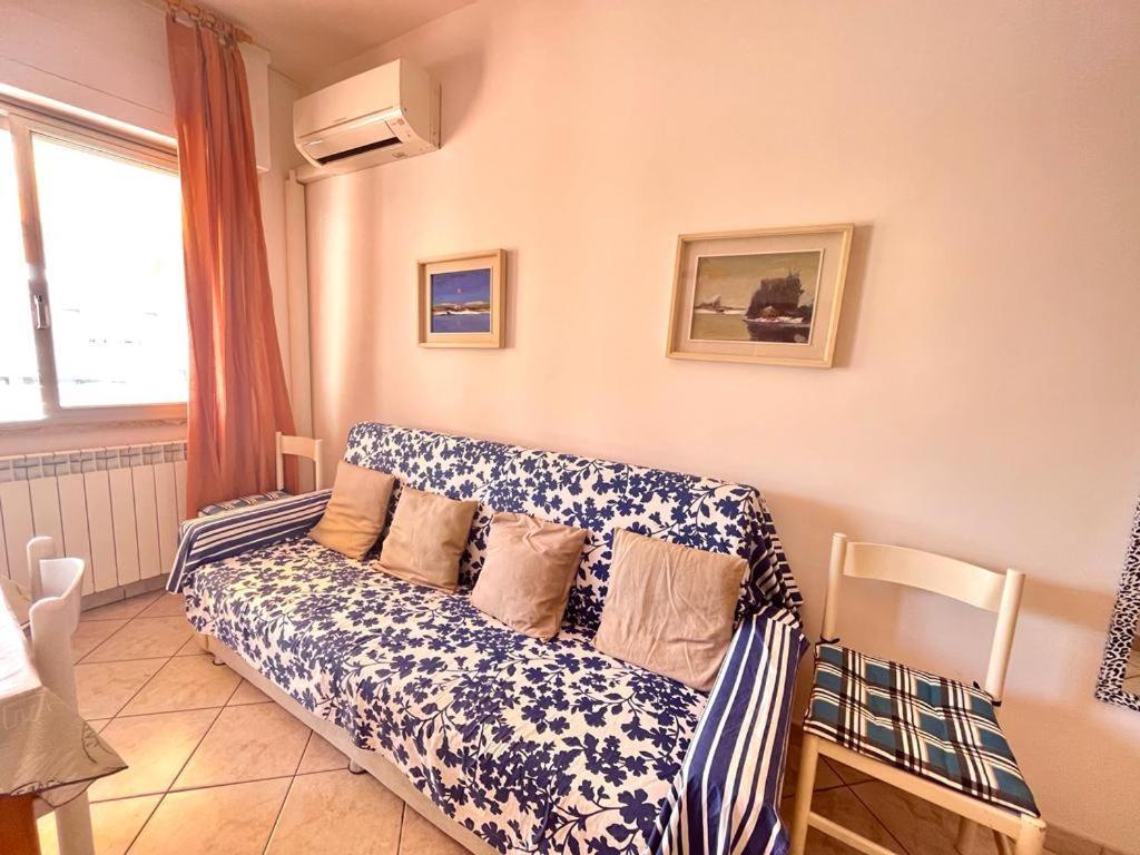 Imperiale Apartment Tirrenia Buitenkant foto