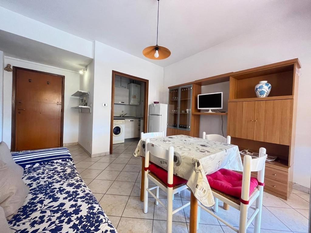 Imperiale Apartment Tirrenia Buitenkant foto