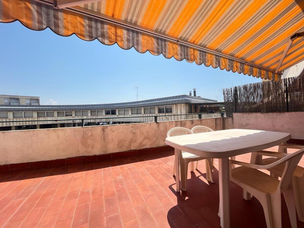 Imperiale Apartment Tirrenia Buitenkant foto